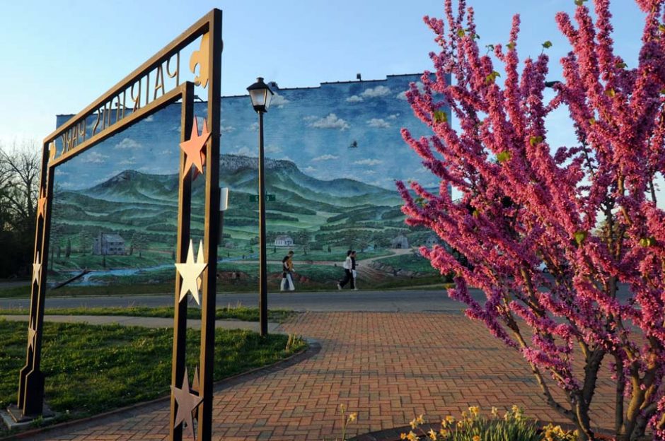 Kings Mountain's mural portrays a Revolutionary War-era mountain scene.